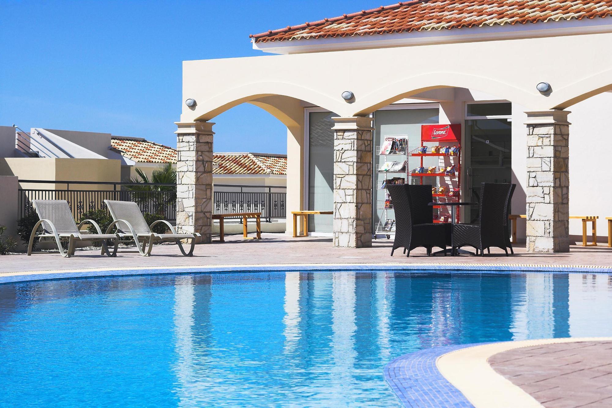 Club St. George (Adults Only) Aparthotel Trimitusa Exterior foto